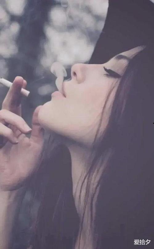 抽烟的女人视频,揭秘抽烟女性的独特魅力