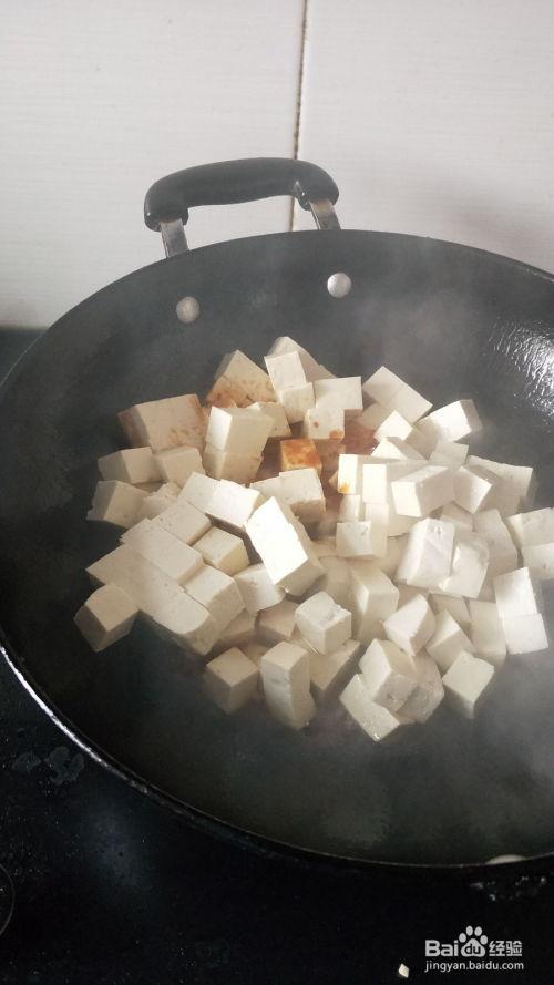 红烧豆腐的做法视频,色泽诱人，口感鲜美的烹饪教程