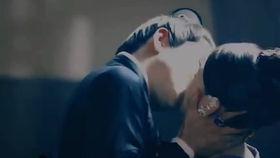 吻戏床片段视频,床戏吻戏片段幕后揭秘