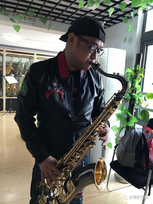 萨克斯吹奏视频,跟随视频学习大师级吹奏艺术