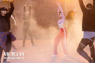 比较火的舞蹈视频,带你领略潮流魅力！