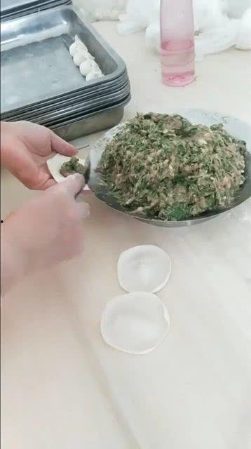 最快的包饺子方法视频,一招学会最快包法