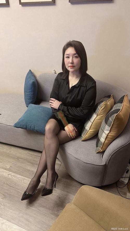 穿黑色丝袜视频,黑色诱惑下的视觉盛宴